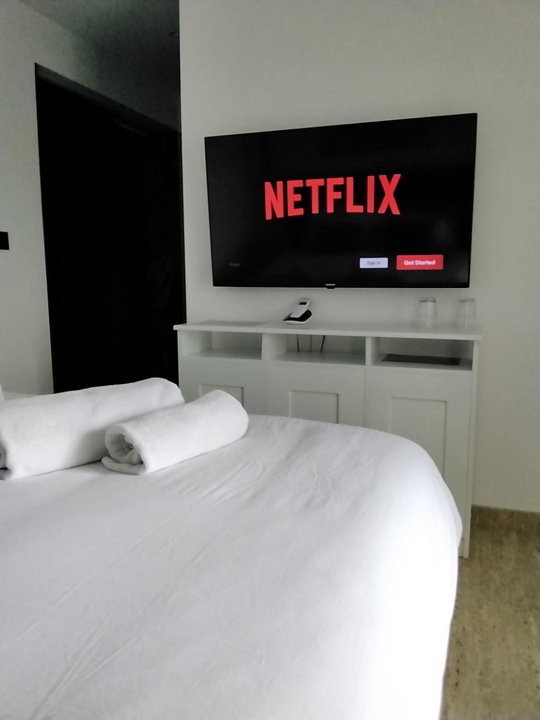 Sky Apartmani & Spa Leskovac  Oda fotoğraf